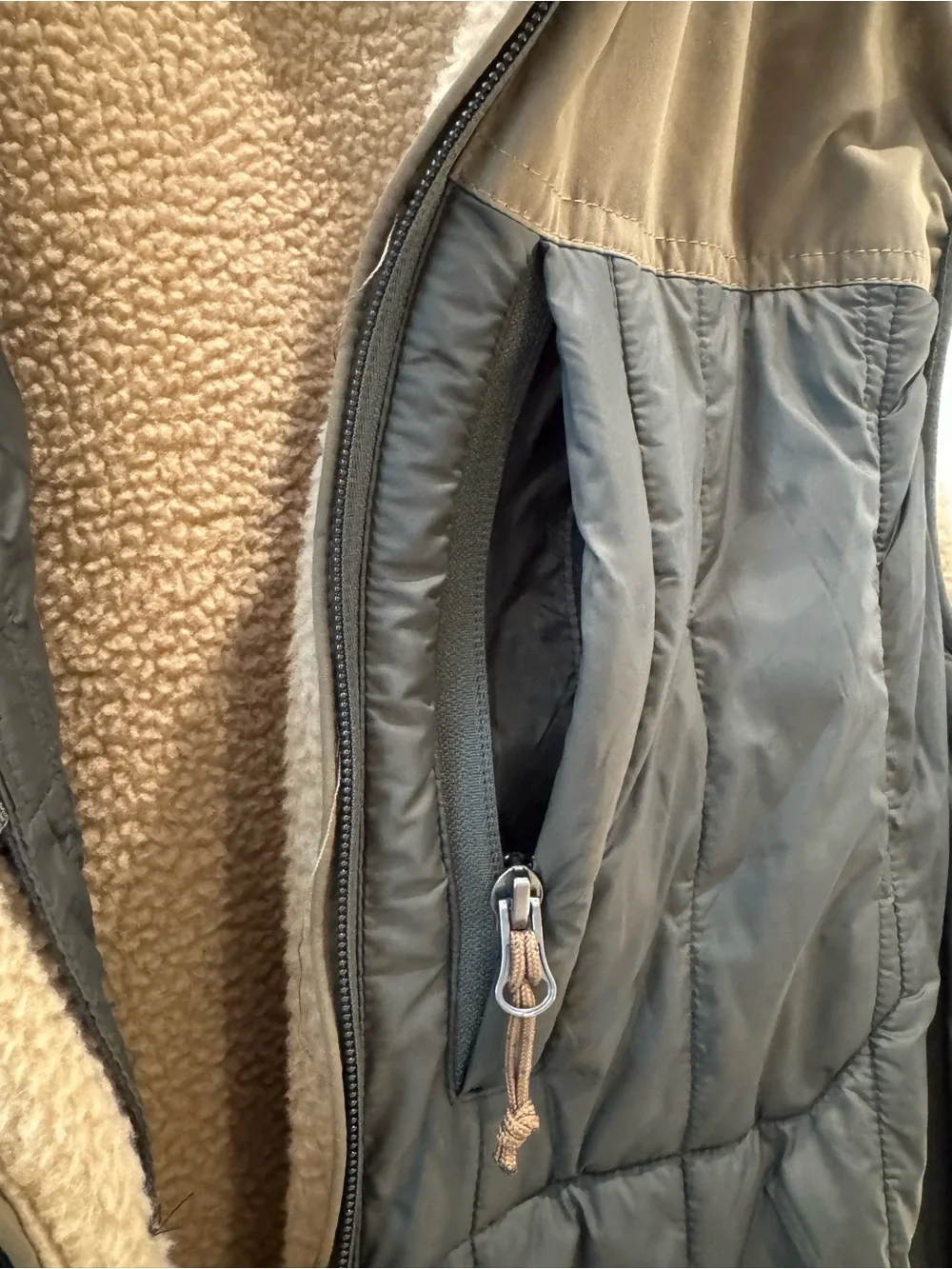 Free Country Reversible Sherpa Puffer Vest Olive Tan Full Zip Mens